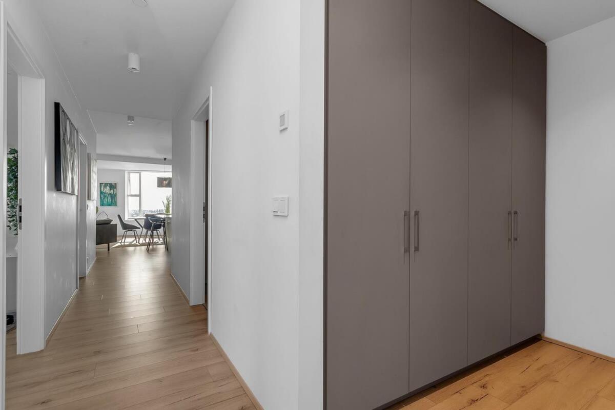 Lejlighed Spacious Luxury 3br With 2 Bathrooms 1003