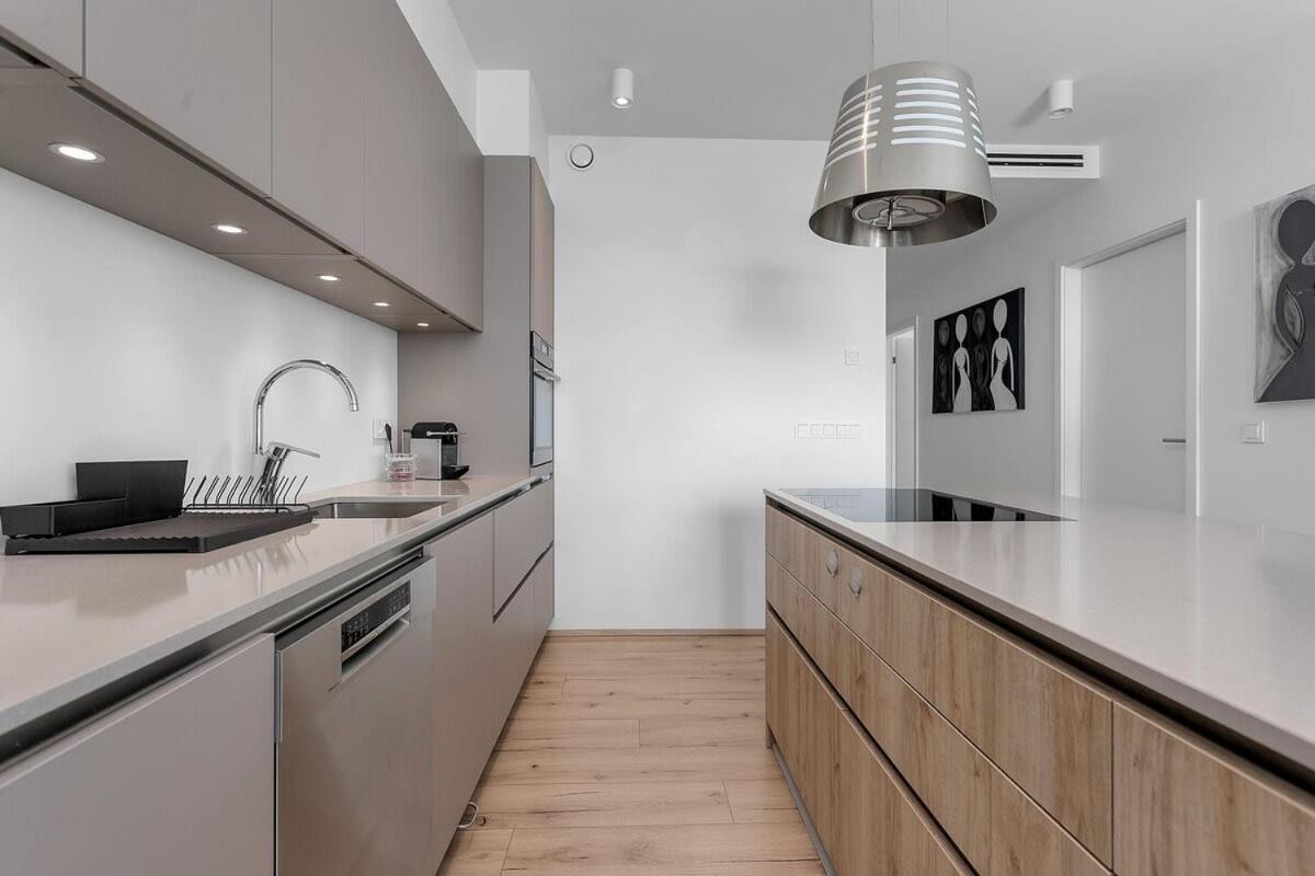 Spacious Luxury 3br With 2 Bathrooms 1003 Lejlighed