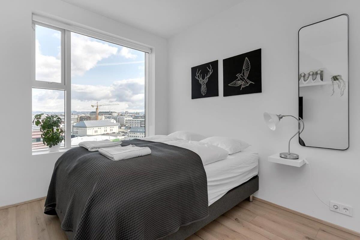 Spacious Luxury 3br With 2 Bathrooms 1003 Lejlighed Reykjavík